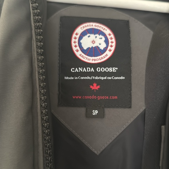 Grey Canada goose jacket - Picture 2 of 10